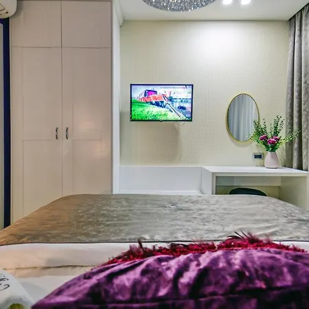 Divine Luxury Purple Apartman *