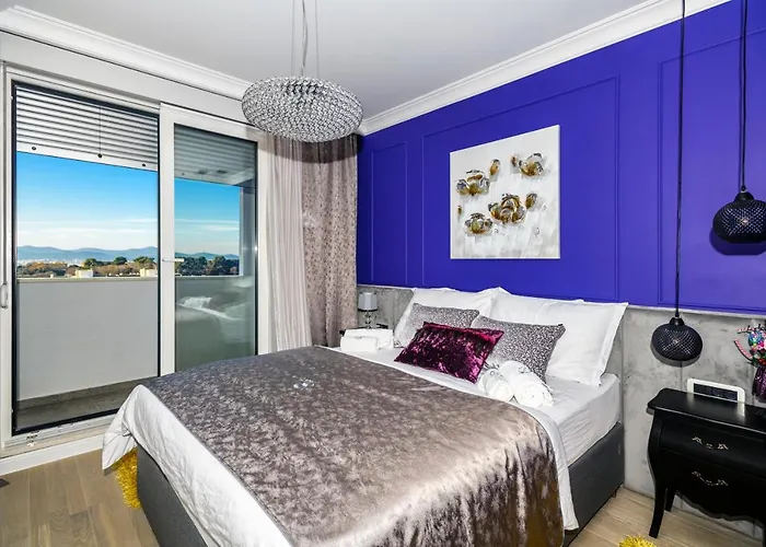 Divine Luxury Purple *