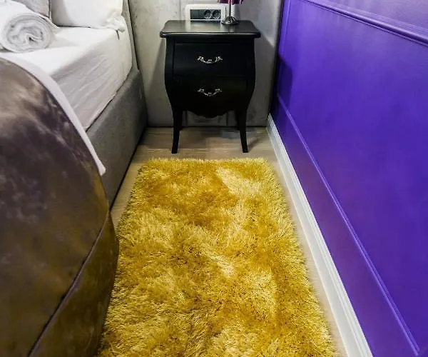 דירה Divine Luxury Purple זאדאר